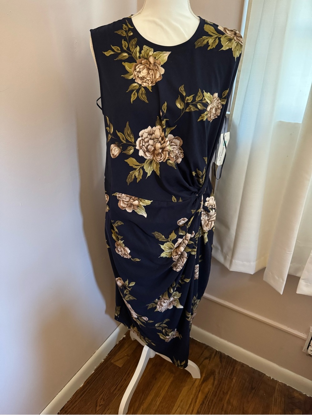 nine britton Navy Floral Midi Dress with Twist Detail